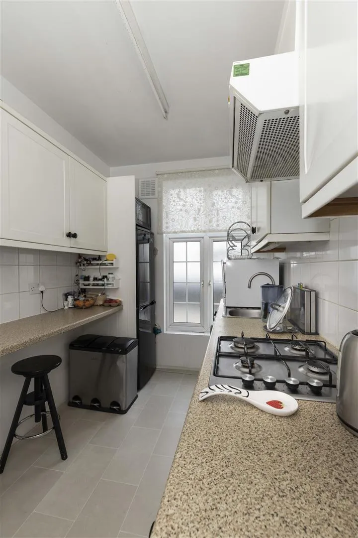 Colston Road, East Sheen, SW14, photo 9