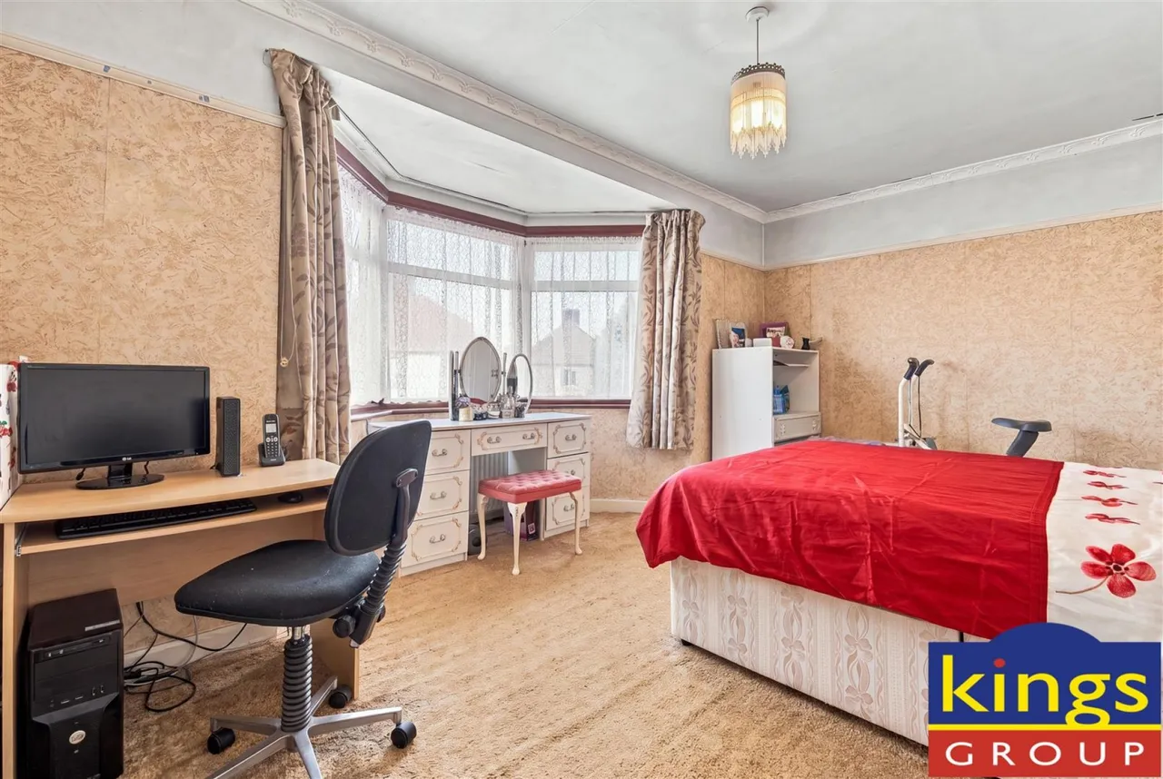 Devonia Gardens, Edmonton, N18, photo 12