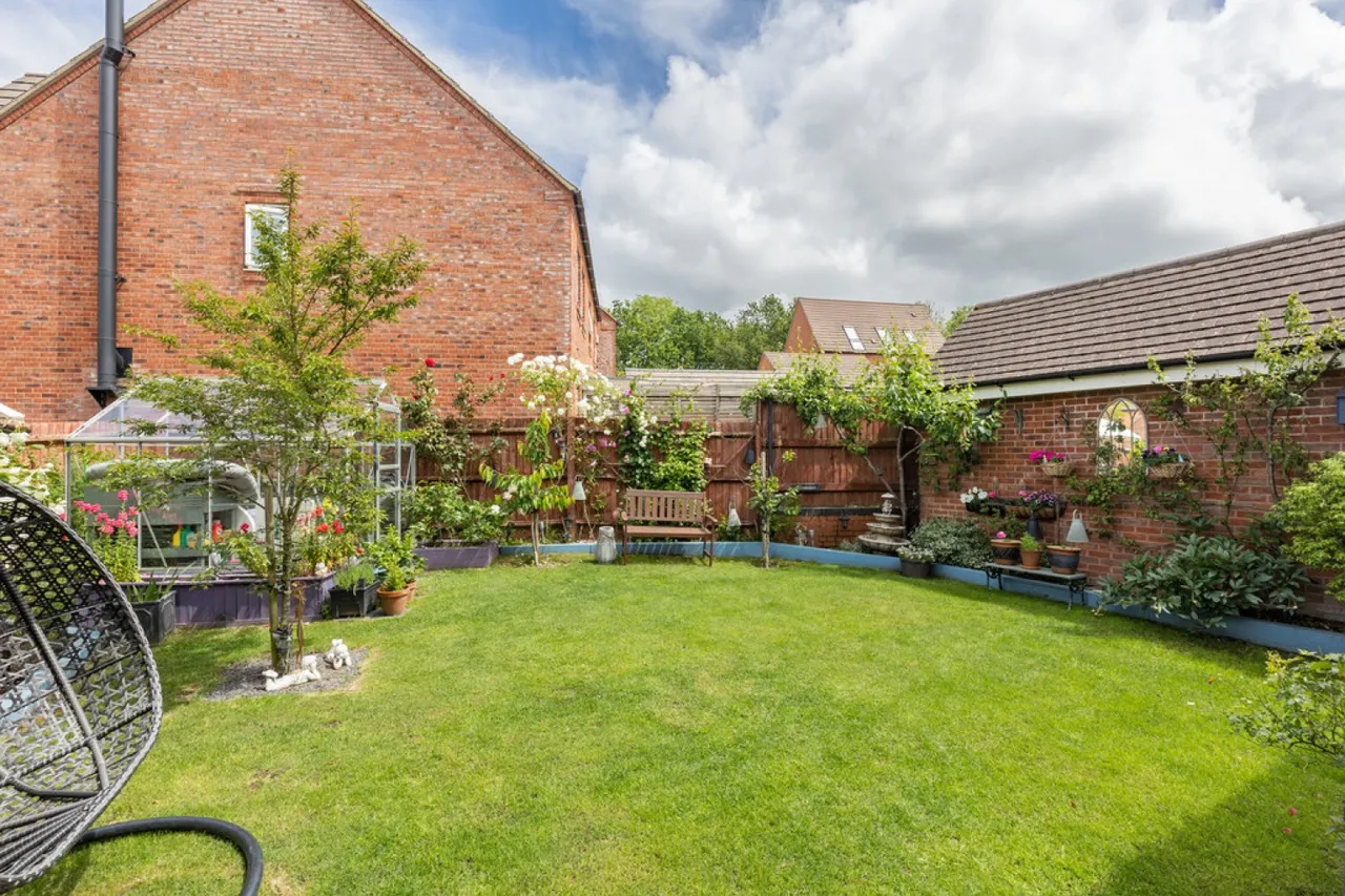 Bluebell Way, Coalville, LE67, photo 17