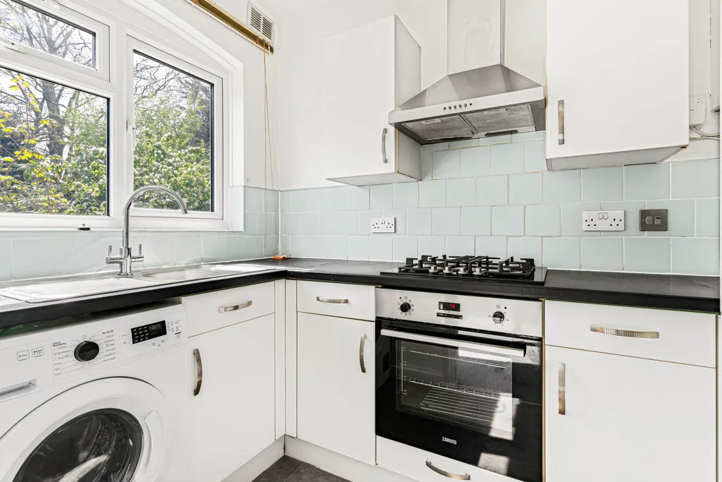 Gracefield Gardens, London, SW16, photo 2