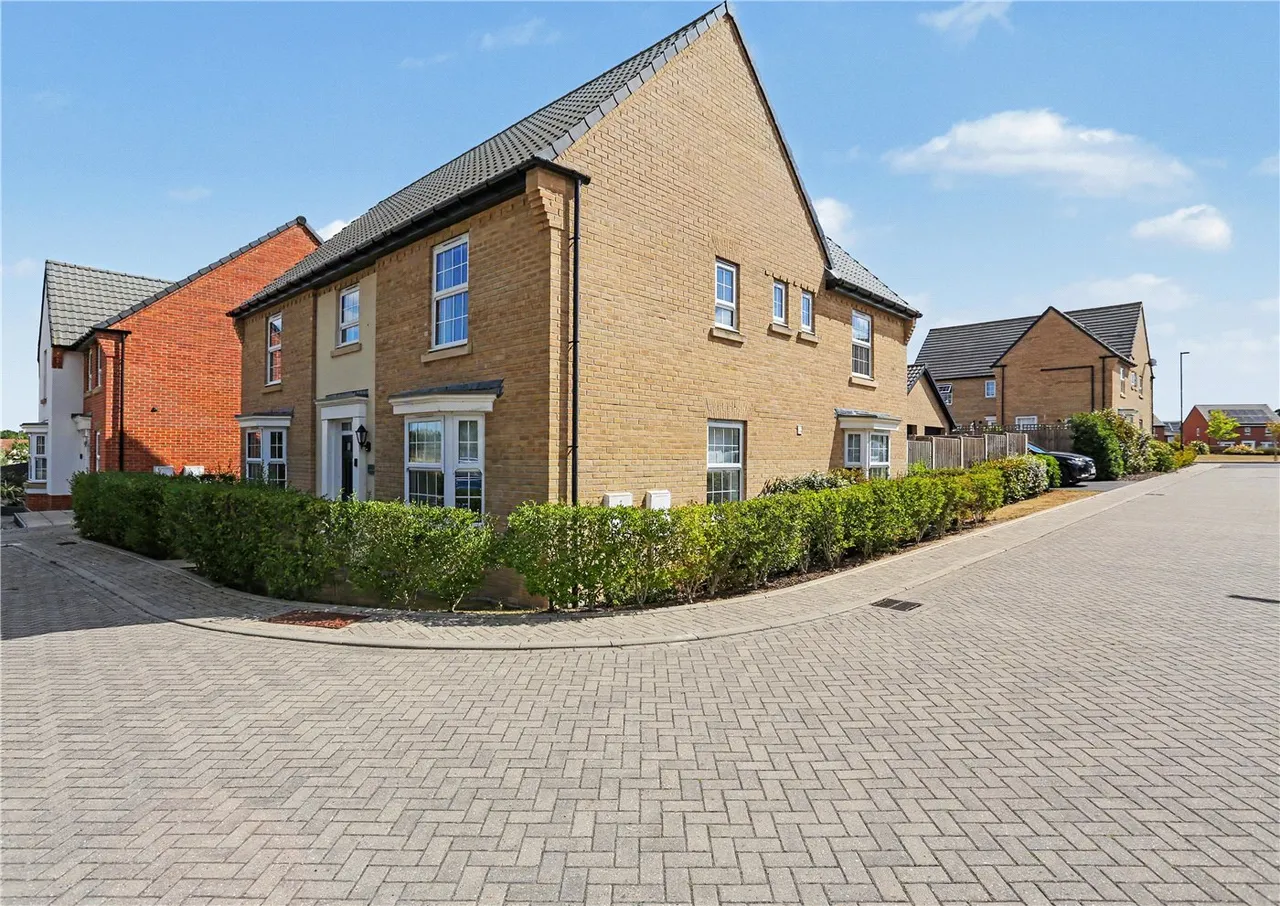 Berwick Court, Poringland, Norwich, Norfolk, NR14, photo 2