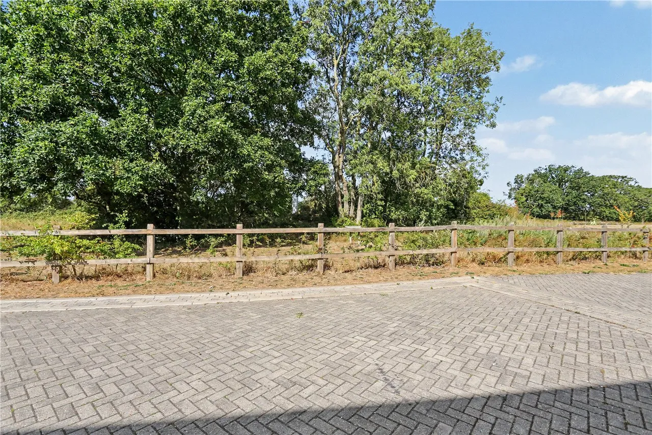 Berwick Court, Poringland, Norwich, Norfolk, NR14, photo 8