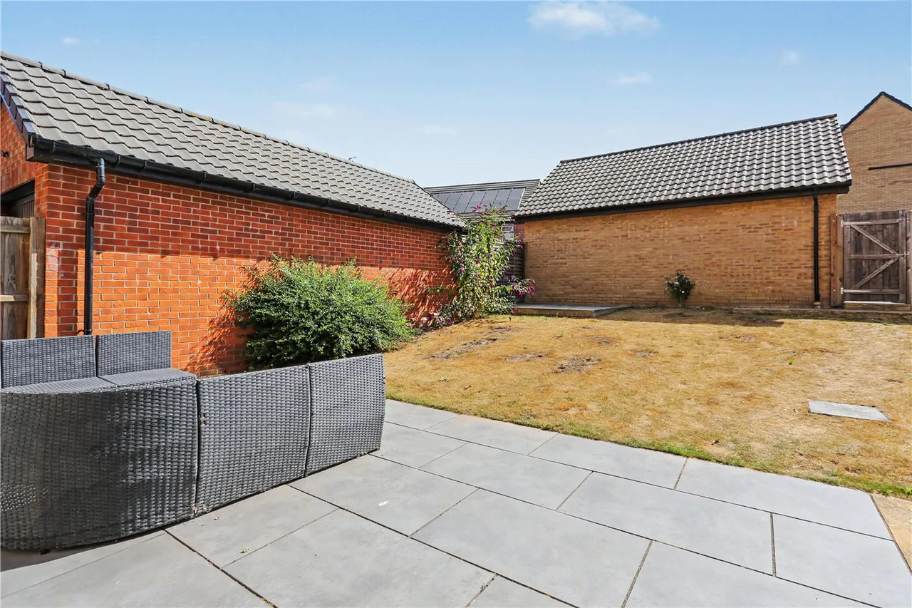 Berwick Court, Poringland, Norwich, Norfolk, NR14, photo 4