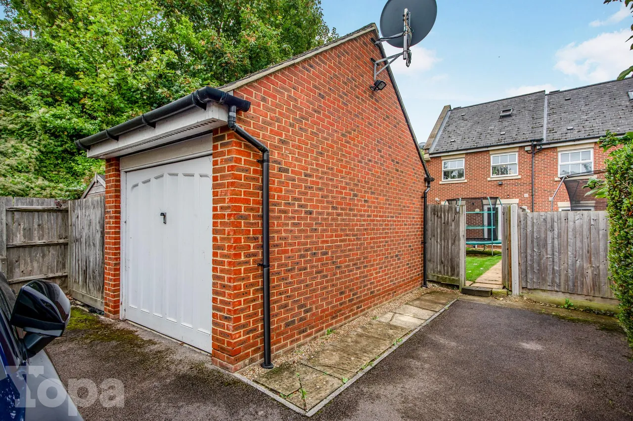 Reed Court, Greenhithe, DA9, photo 19