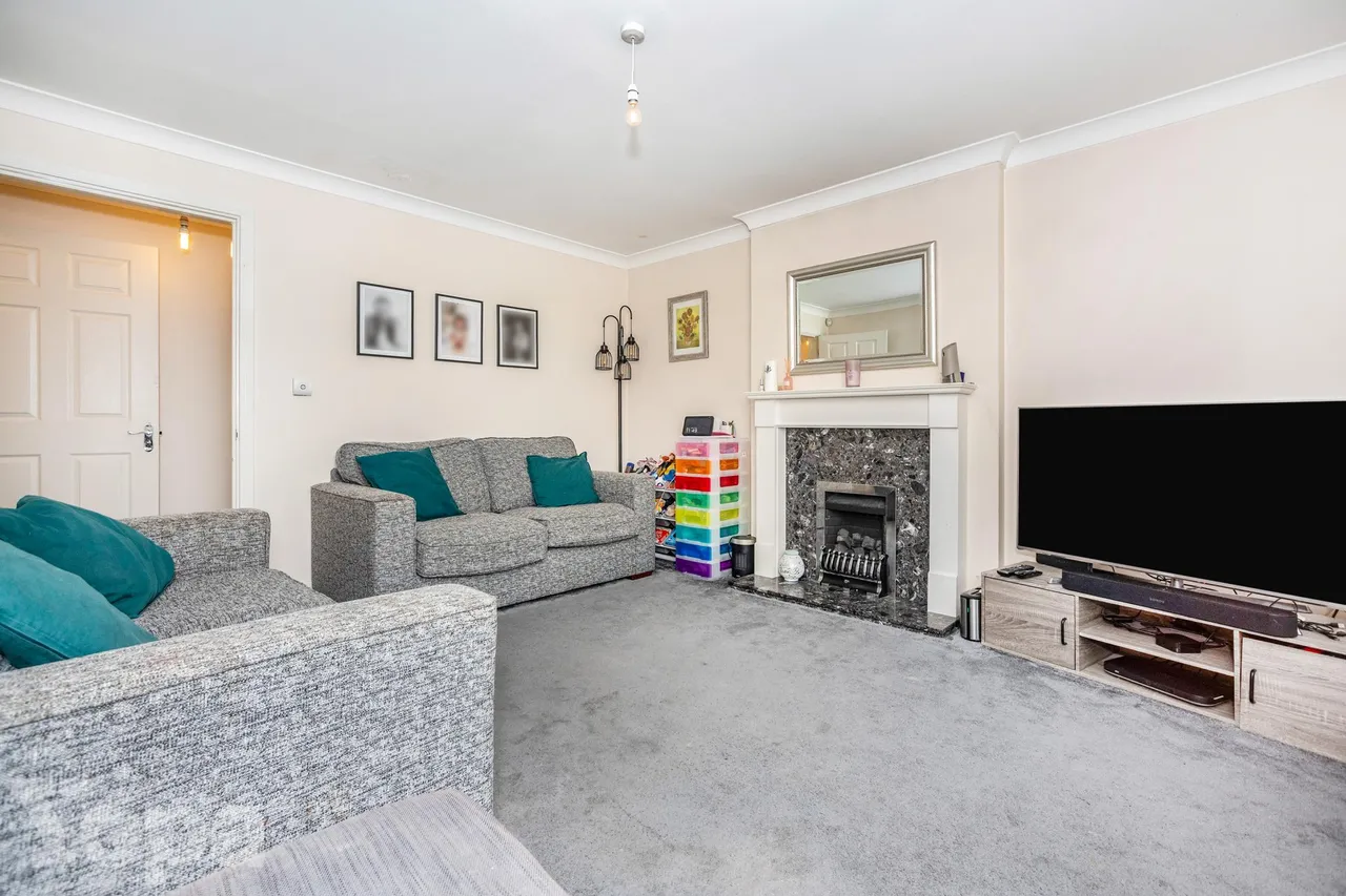 Reed Court, Greenhithe, DA9, photo 4