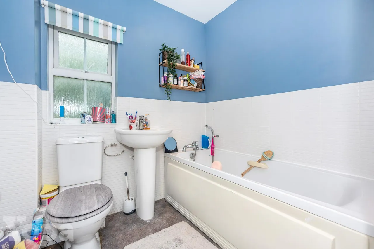 Reed Court, Greenhithe, DA9, photo 13