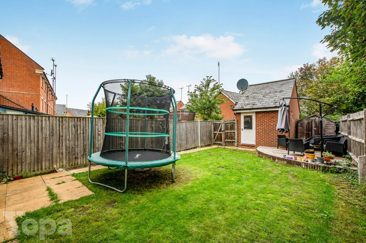 Reed Court, Greenhithe, DA9, photo 18