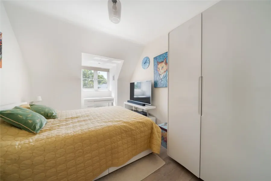 Bridge Street, Walton-on-Thames, KT12, photo 13
