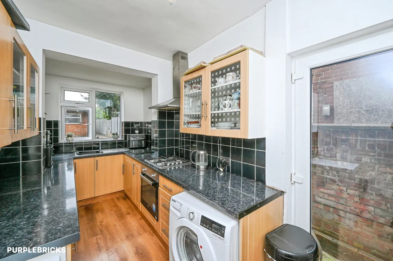 Priestsic Road, Sutton-In-Ashfield, NG17, photo 4