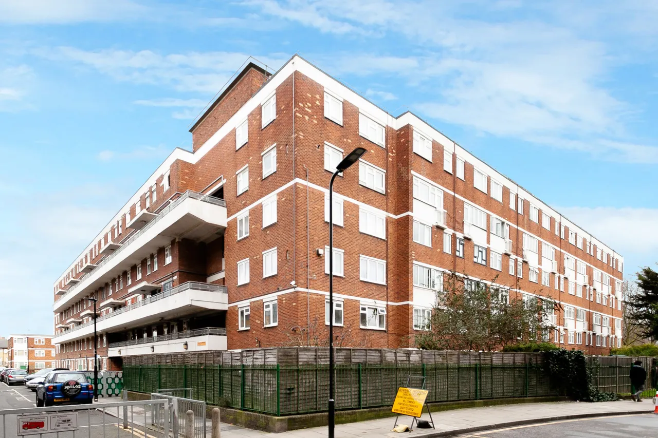 4 bed flat to rent, Weymouth Terrace, London, E2