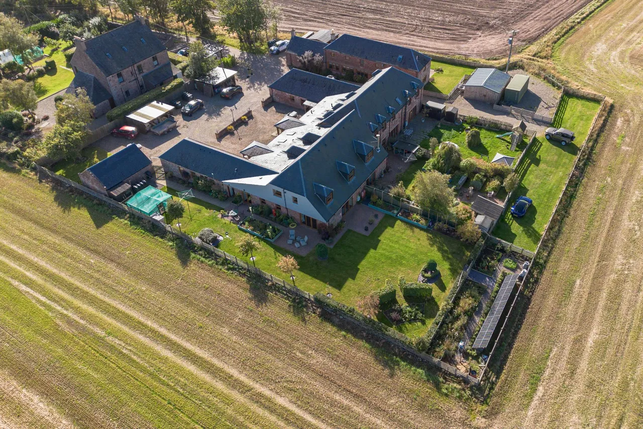 Peathill Steadings, Careston, DD9, photo 2