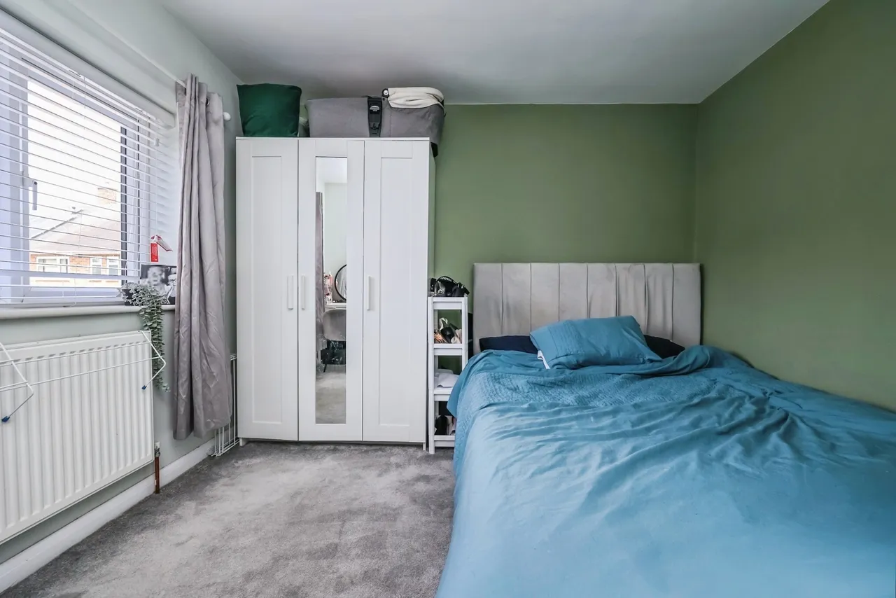 Southchurch Drive, Clifton, Nottingham, NG11, photo 12