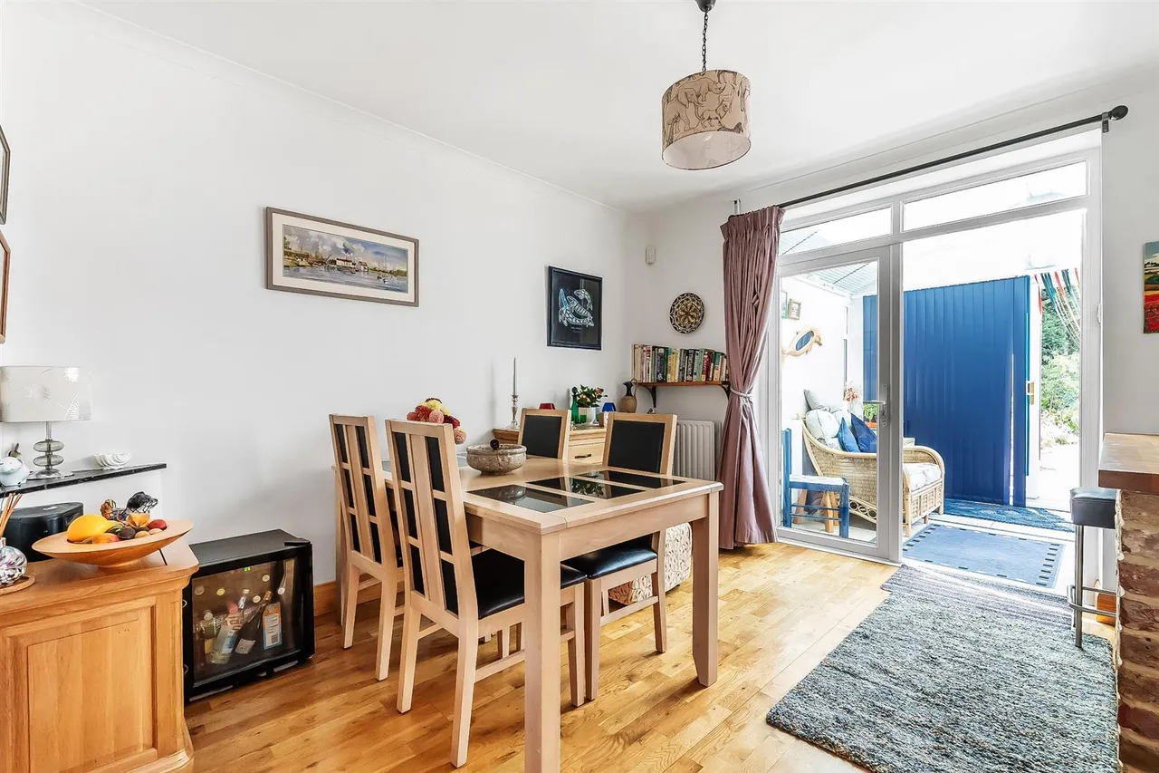 Middlemead Road, Great Bookham, KT23, photo 6