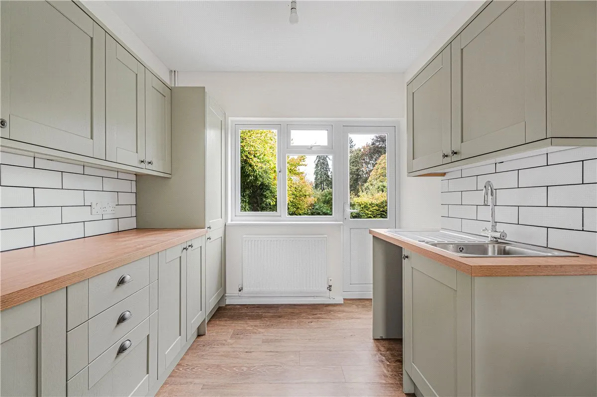Bacombe Lane, Wendover, HP22, photo 5