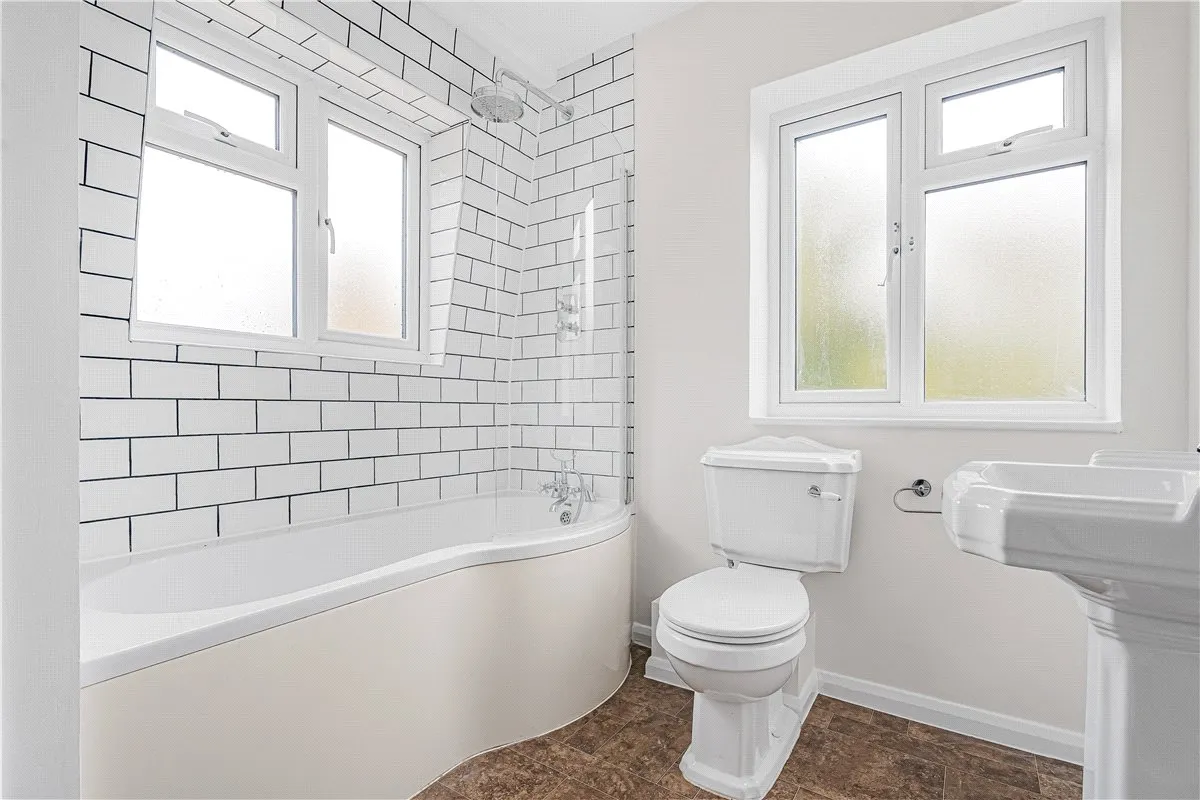 Bacombe Lane, Wendover, HP22, photo 14