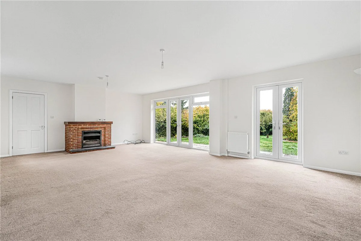 Bacombe Lane, Wendover, HP22, photo 3