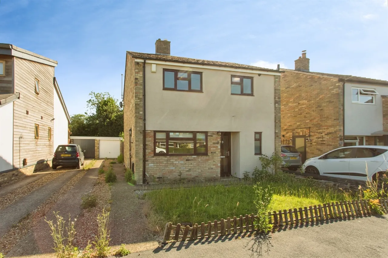 3 bed house for sale — Arcadia Gardens, Oakington, Cambridge