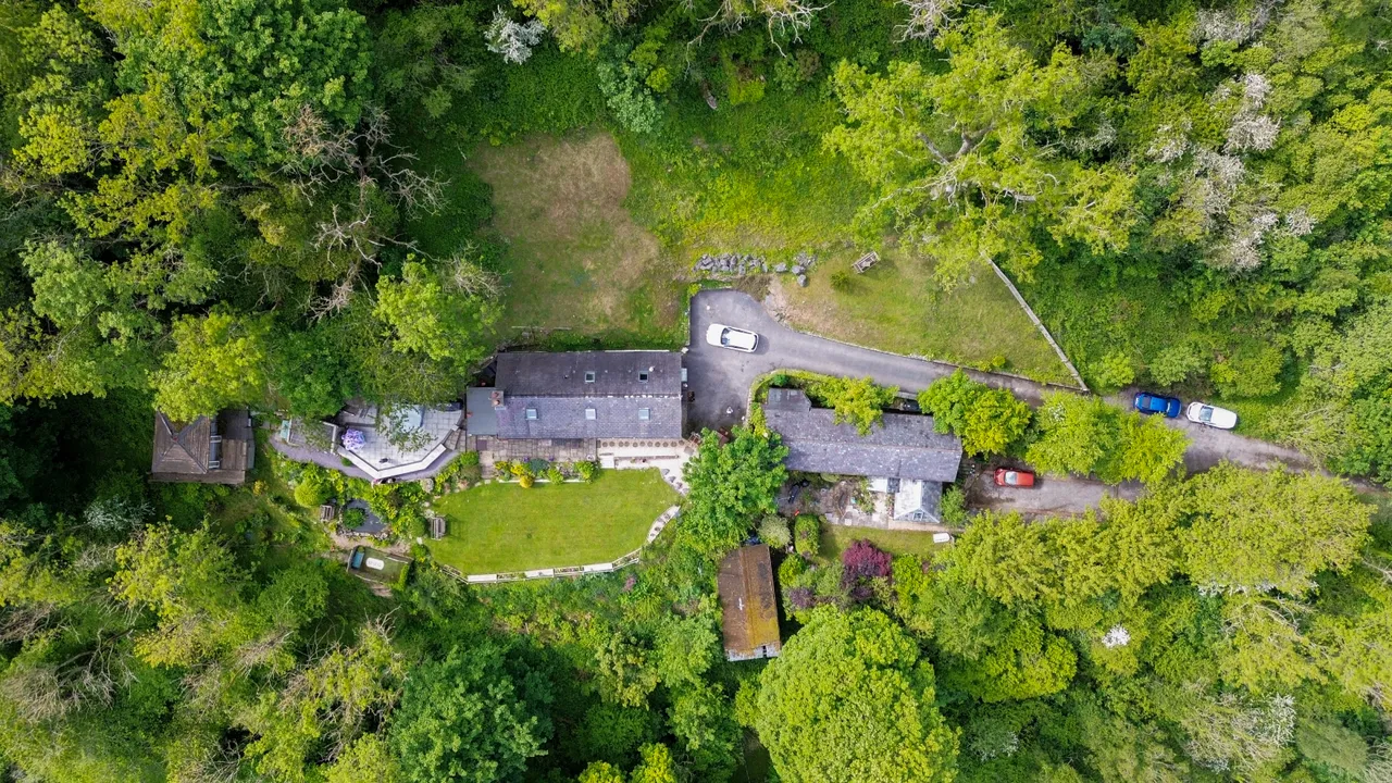 Mynydd Llan, Babell, CH8, photo 31