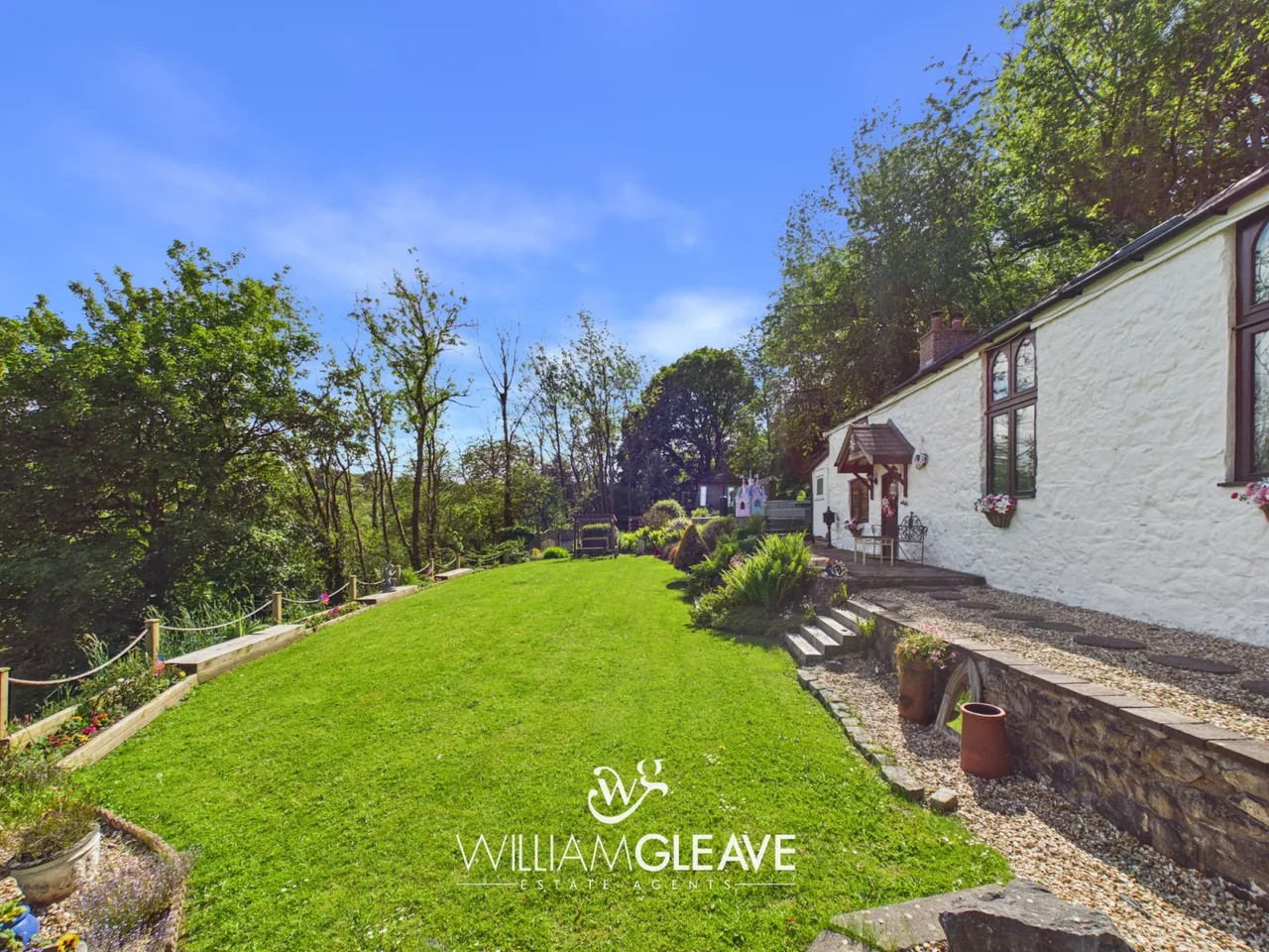Mynydd Llan, Babell, CH8, photo 29