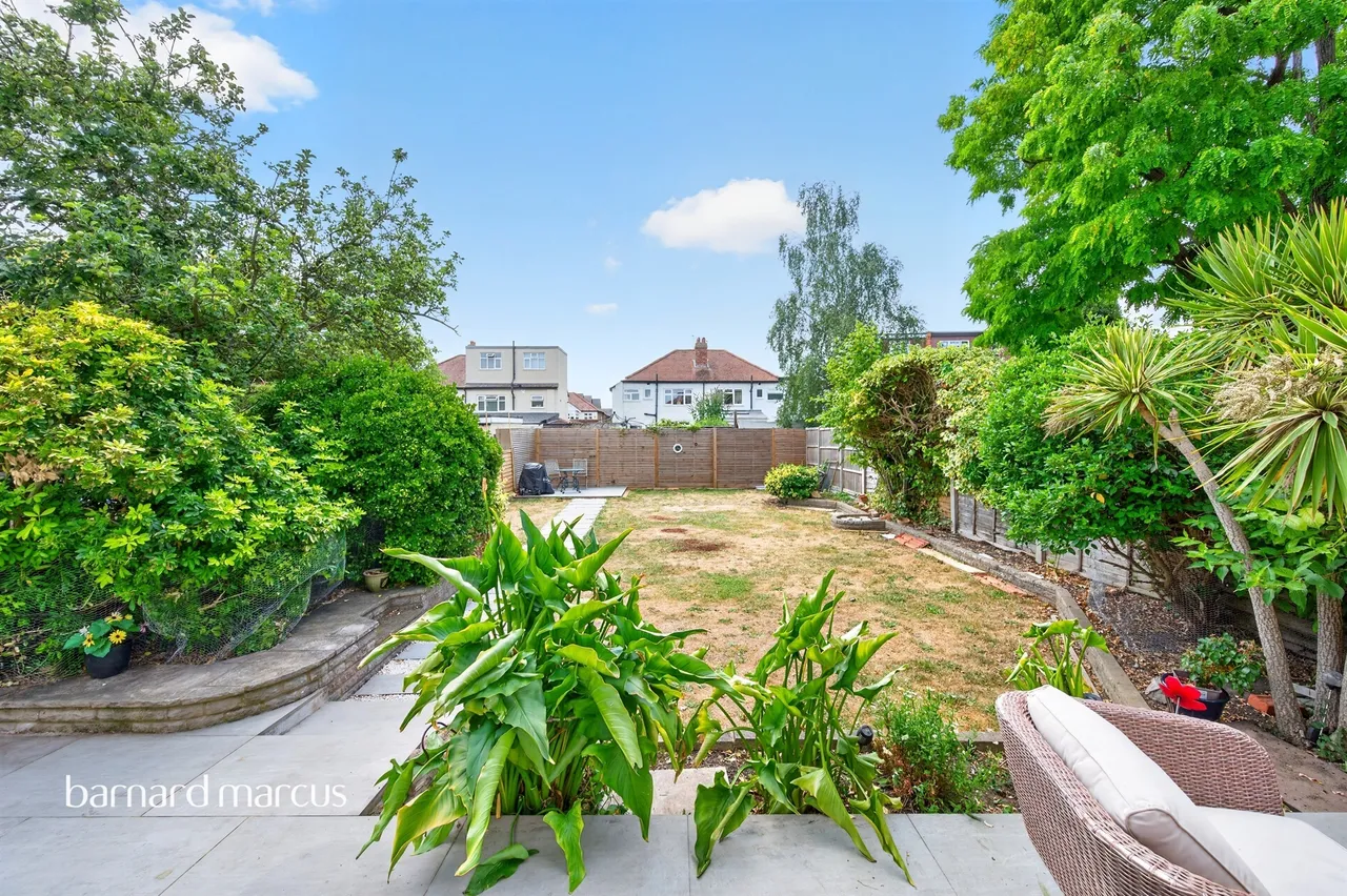 Ravenswood Avenue, Surbiton, KT6, photo 15
