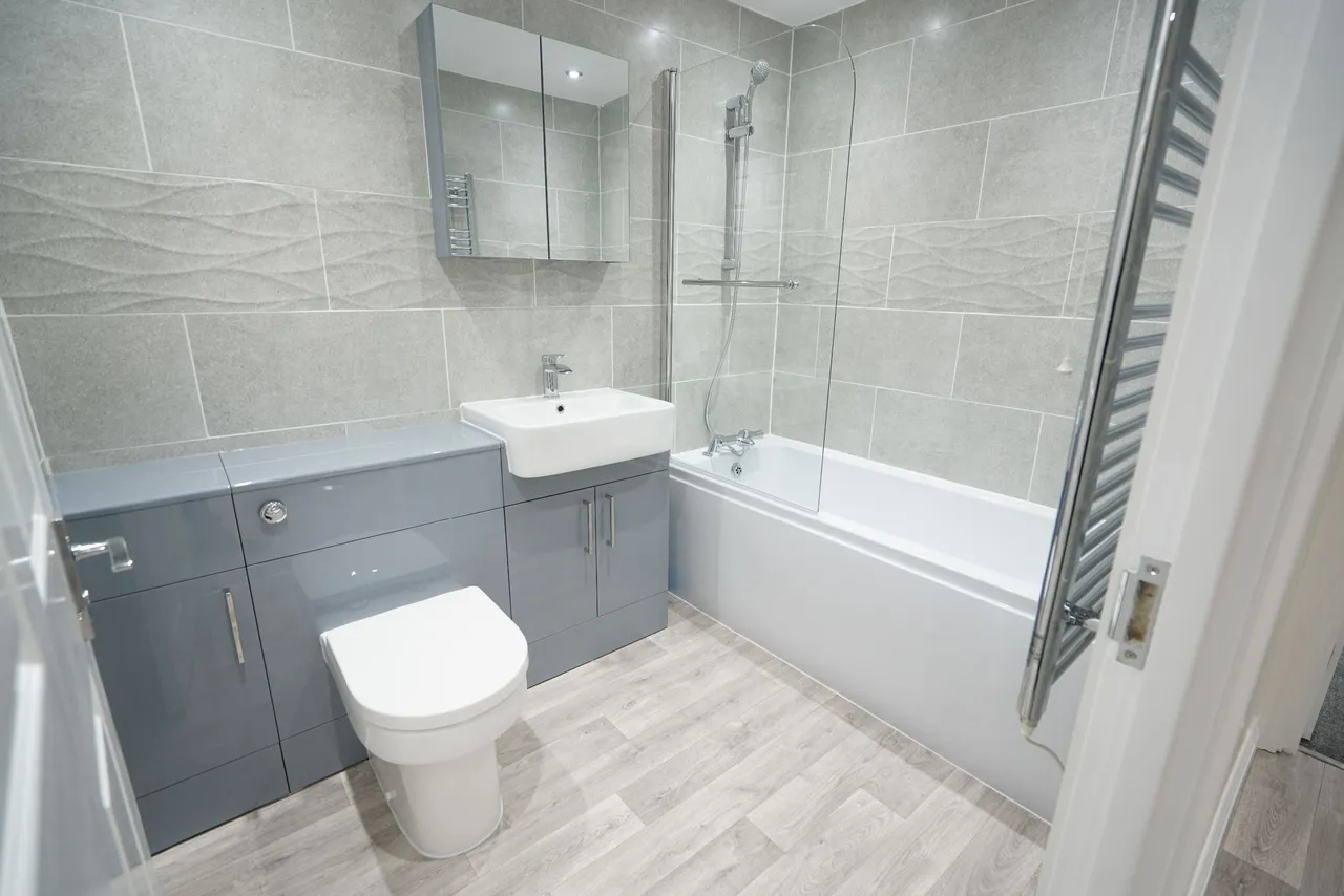 Thackeray Avenue, Tilbury, Essex, RM18 8HR, photo 4