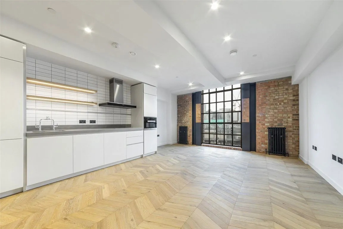 Circus Road East, London, photo 6
