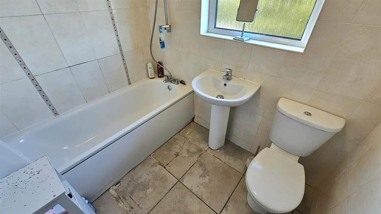 Alexander Gardens, Carrickfergus, BT38, photo 8