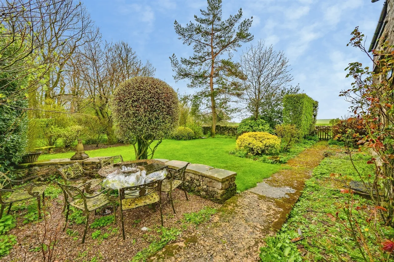 Alstonefield, Ashbourne, DE6, photo 2