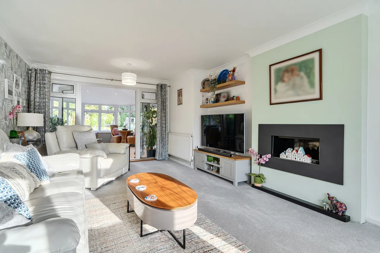 Comptons Lane, Horsham, RH13, photo 4