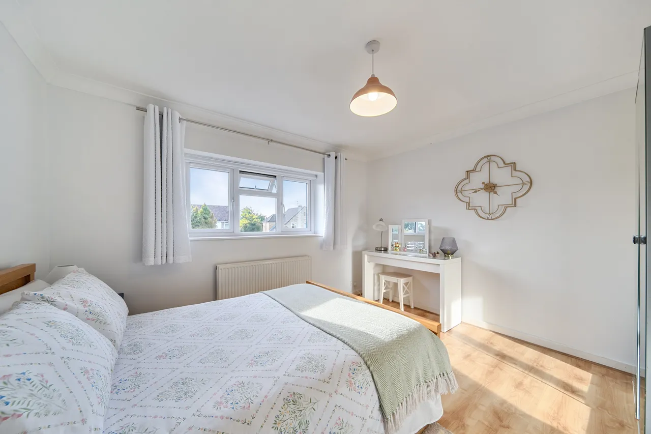 Comptons Lane, Horsham, RH13, photo 7