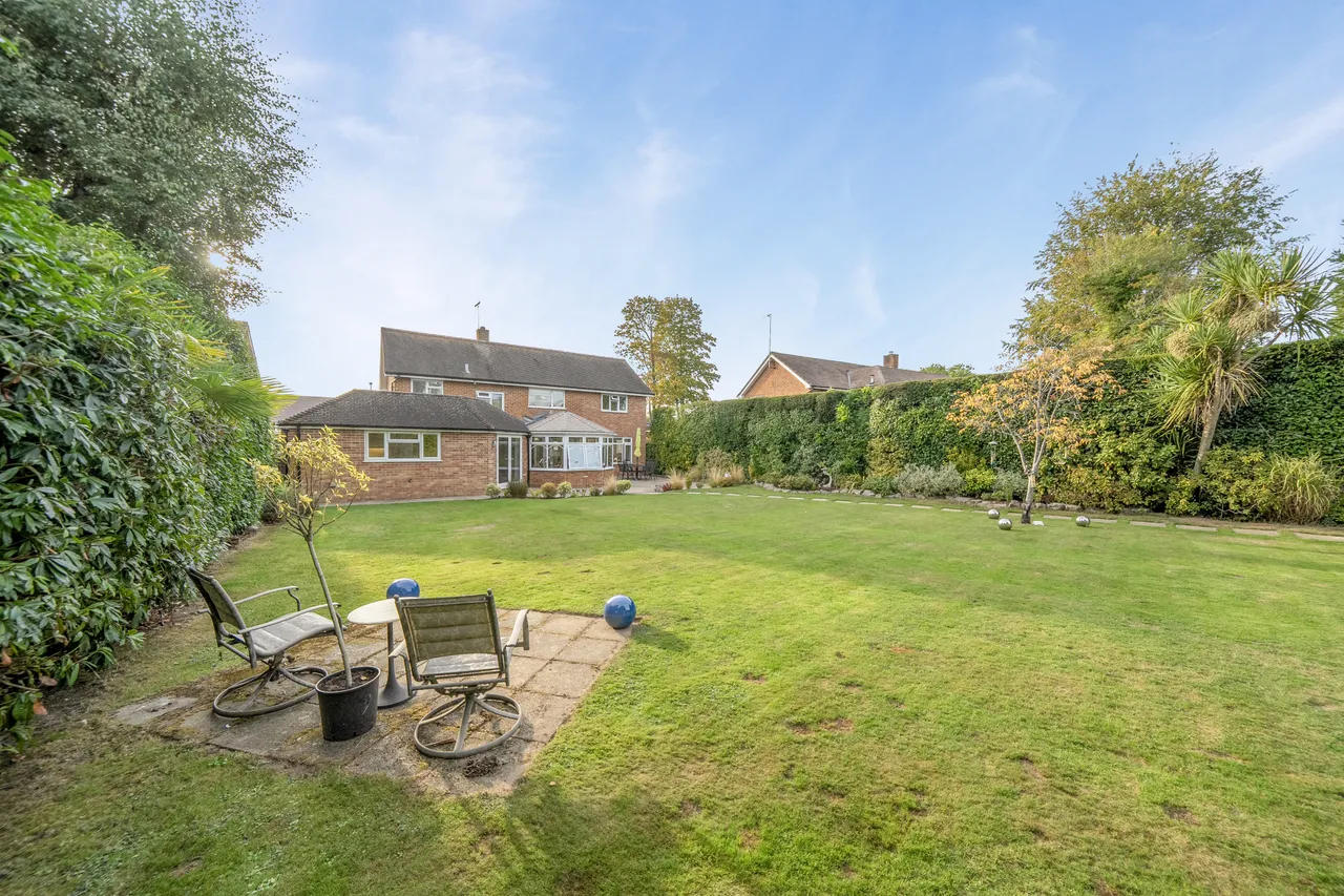 Comptons Lane, Horsham, RH13, photo 14