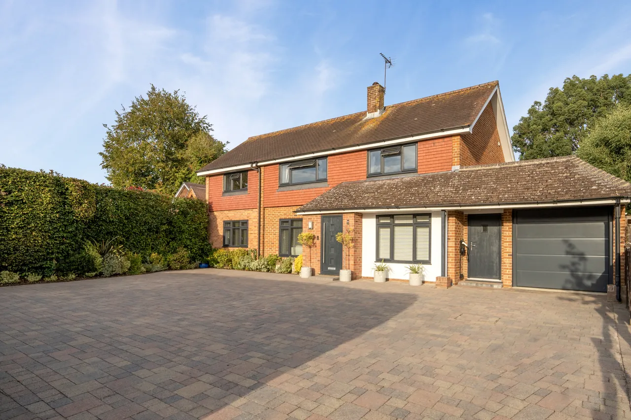 Comptons Lane, Horsham, RH13, photo 24