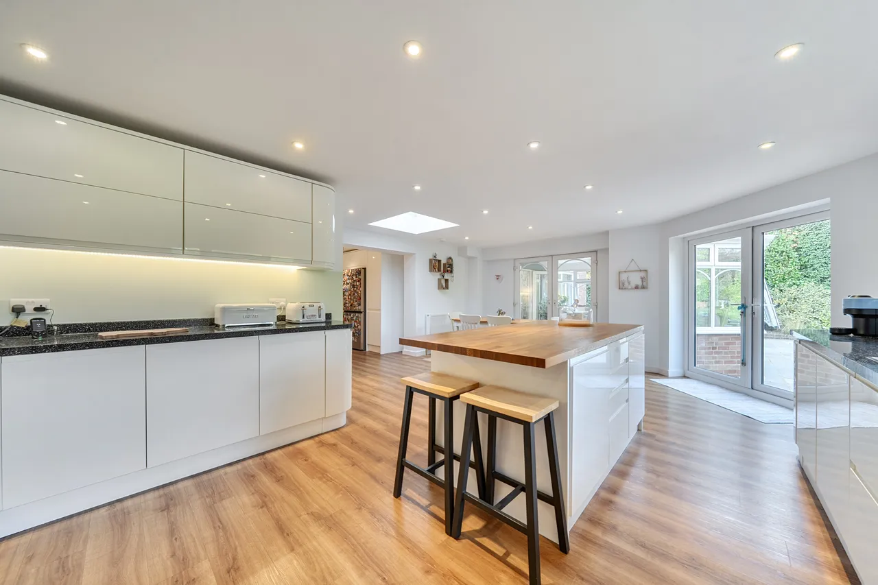 Comptons Lane, Horsham, RH13, photo 15