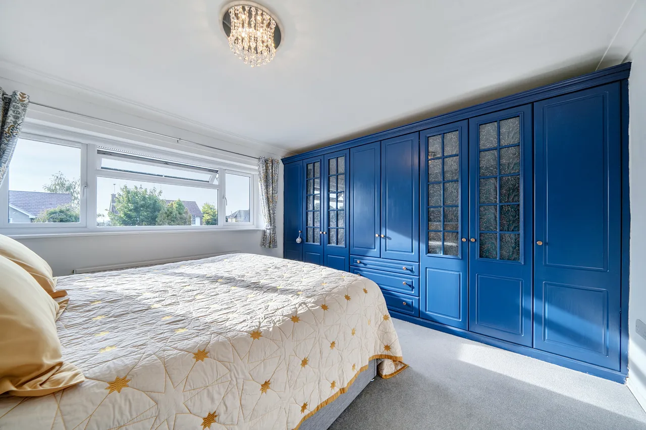 Comptons Lane, Horsham, RH13, photo 9