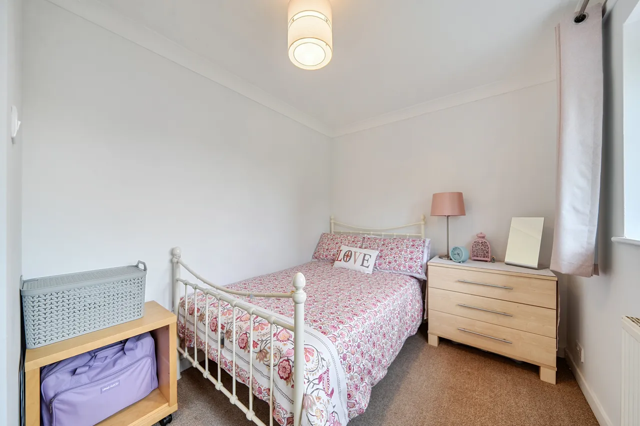 Comptons Lane, Horsham, RH13, photo 11