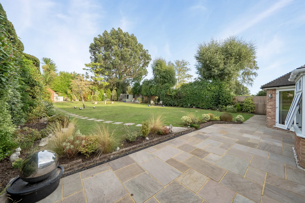 Comptons Lane, Horsham, RH13, photo 16