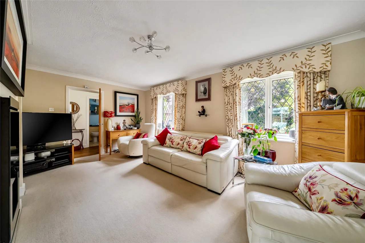 Shrublands Drive, Lightwater, GU18, photo 3