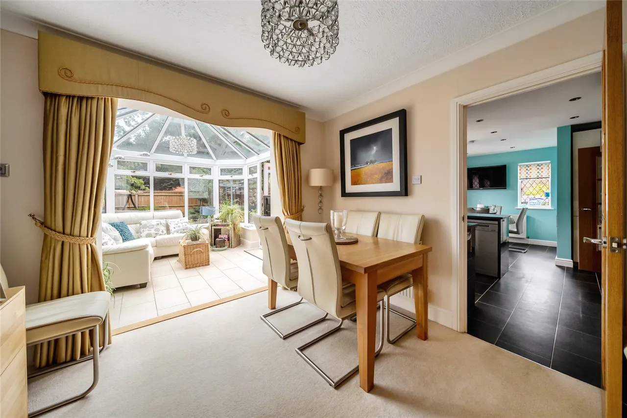 Shrublands Drive, Lightwater, GU18, photo 6