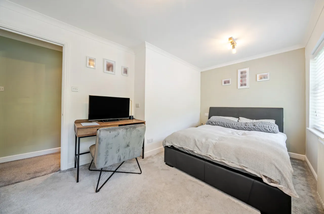Westminster Close, Rodley, LS13, photo 6
