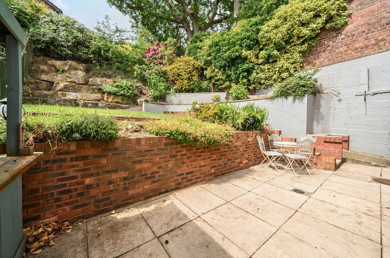 Westminster Close, Rodley, LS13, photo 9
