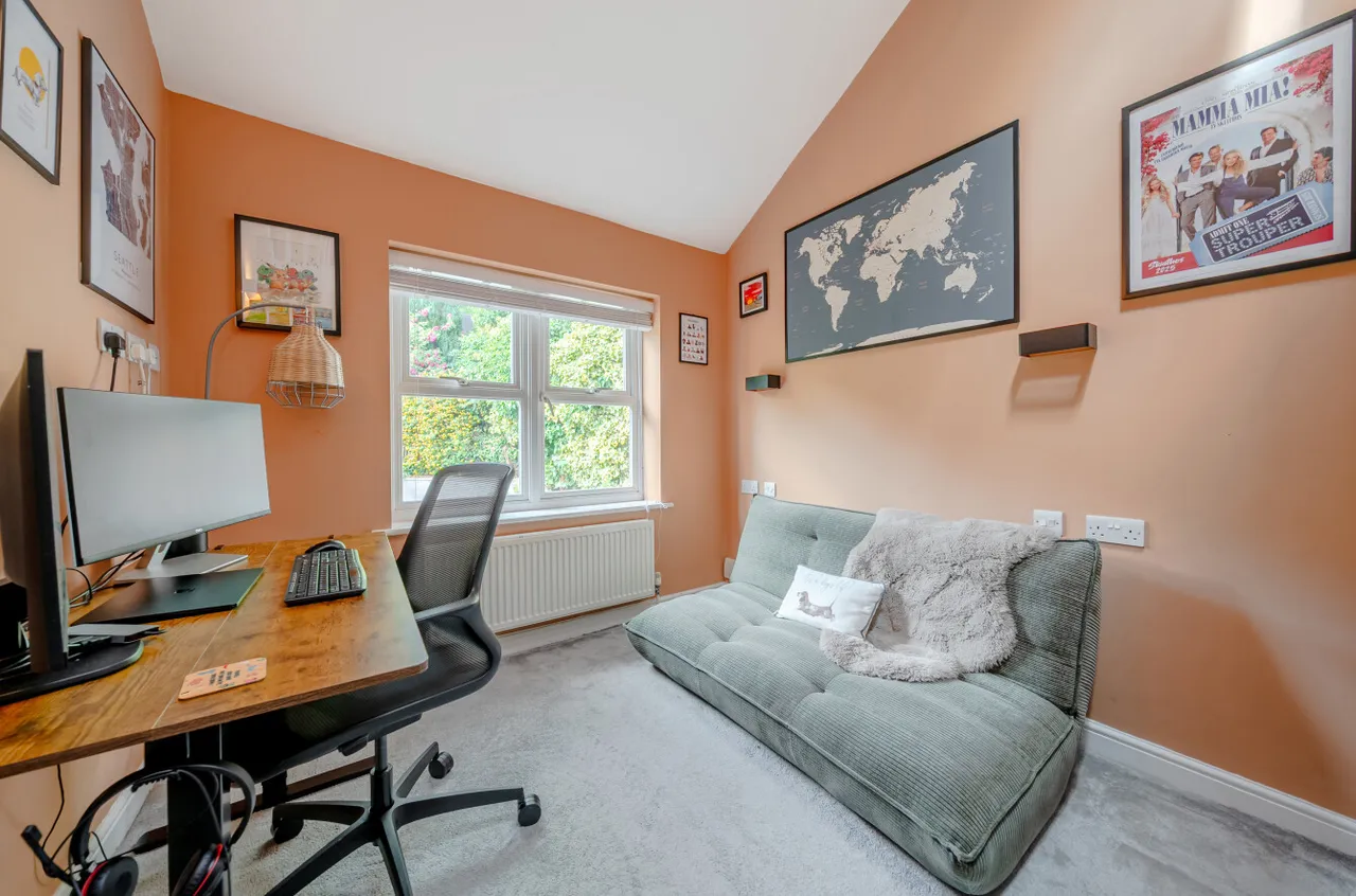 Westminster Close, Rodley, LS13, photo 8