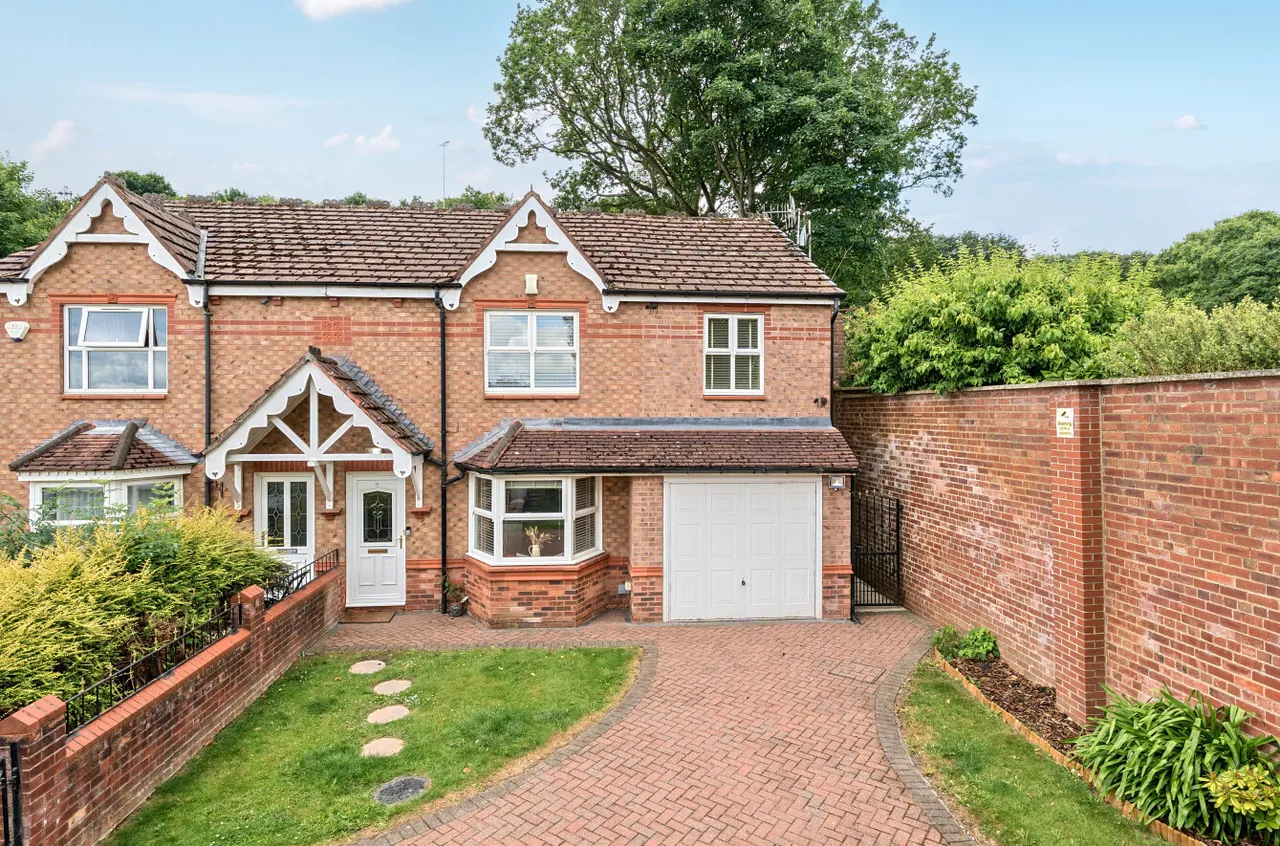 Westminster Close, Rodley, LS13, photo 22