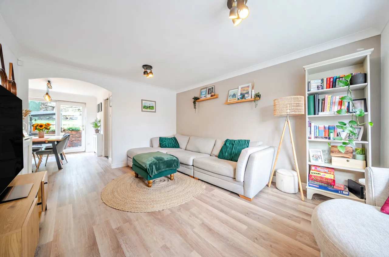 Westminster Close, Rodley, LS13, photo 12