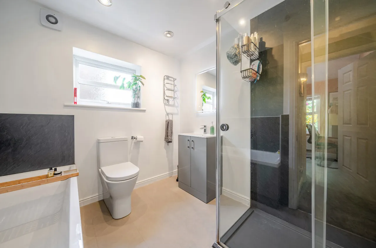 Westminster Close, Rodley, LS13, photo 17