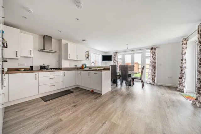 Taunton Road, Bicester, OX26, photo 4