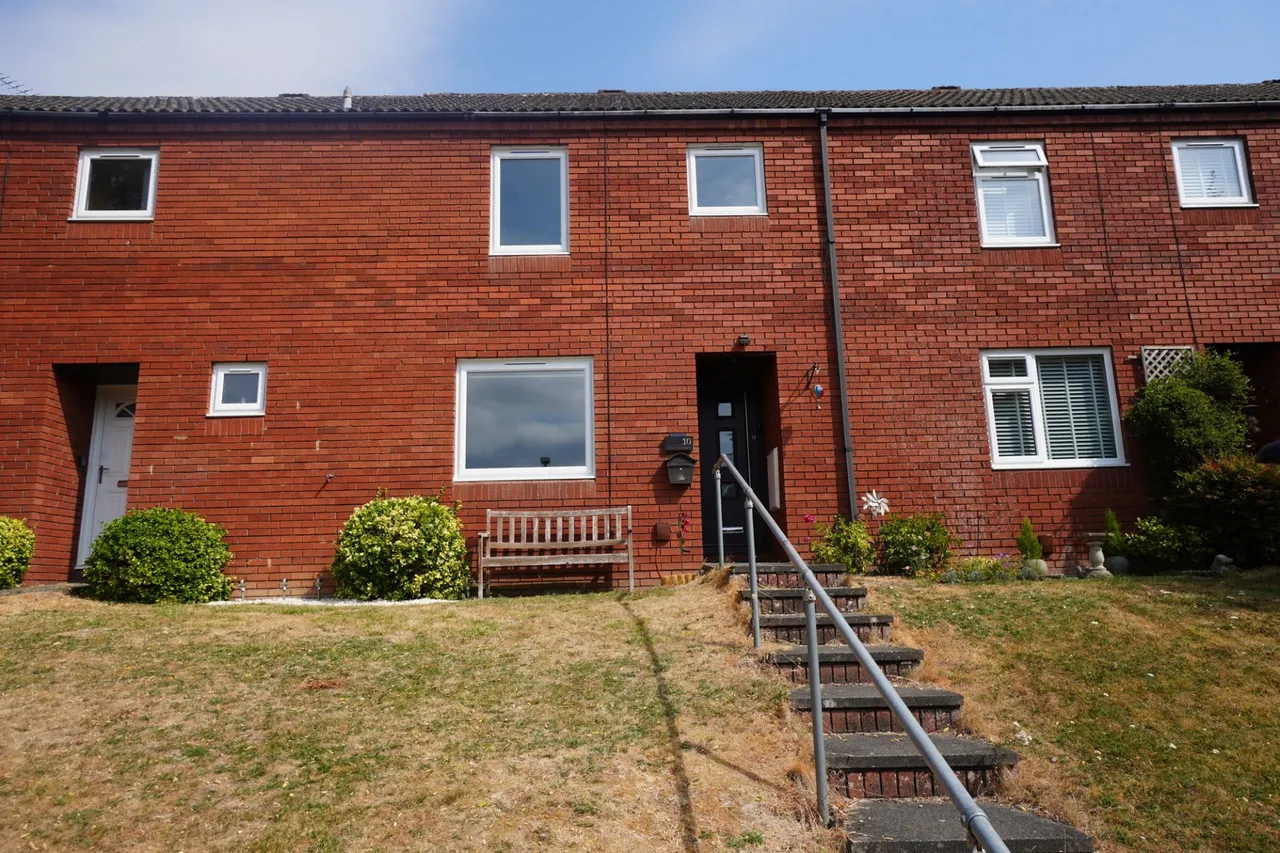 3 bed house for sale, Glenister Road, High Wycombe, HP12