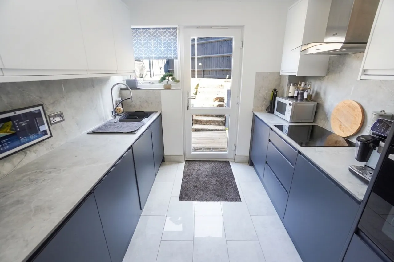 Glenister Road, High Wycombe, HP12, photo 2