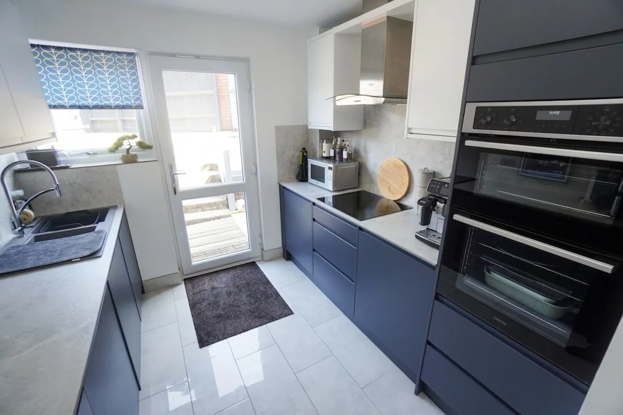 Glenister Road, High Wycombe, HP12, photo 4