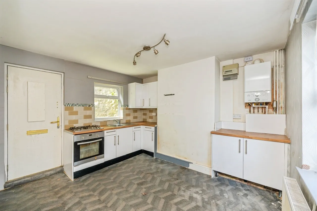 Buxton Road, Ashbourne, photo 3