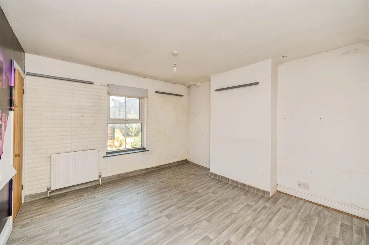 Buxton Road, Ashbourne, photo 9